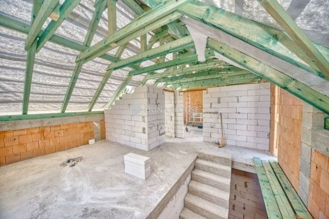 Eladó ikerház, Budapesten, XVIII. kerületben 137.5 M Ft, 6 szobás