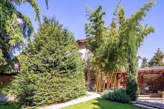 Eladó családi ház, Szigetszentmiklóson 155.9 M Ft, 5 szobás