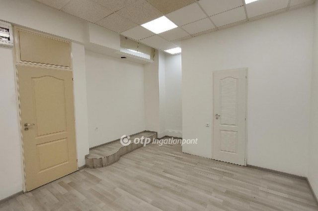 Kiadó üzlethelyiség, Budapesten, V. kerületben 350 E Ft / hó