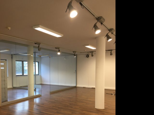 Kiadó iroda, Budapesten, XI. kerületben 567 E Ft / hó, 4 szobás