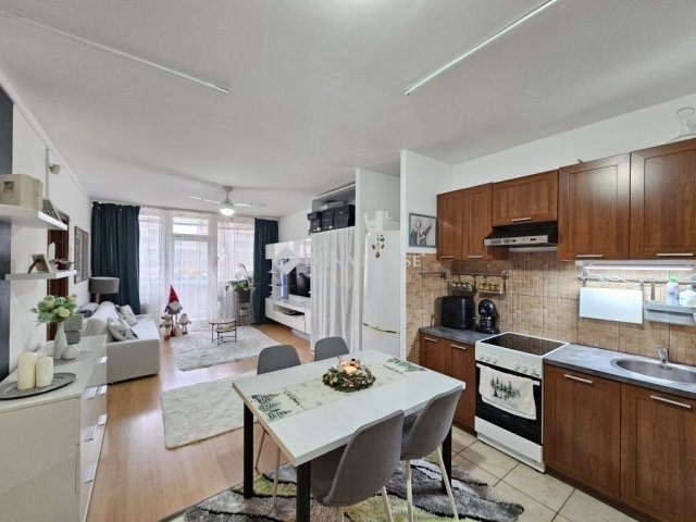 Eladó panellakás, Budapesten, XX. kerületben 64.9 M Ft, 2 szobás