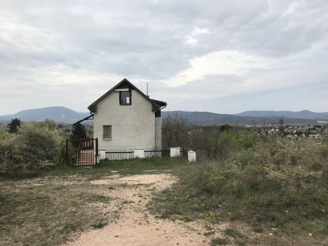 Eladó családi ház, Solymáron, Hold utcában 65 M Ft, 2 szobás