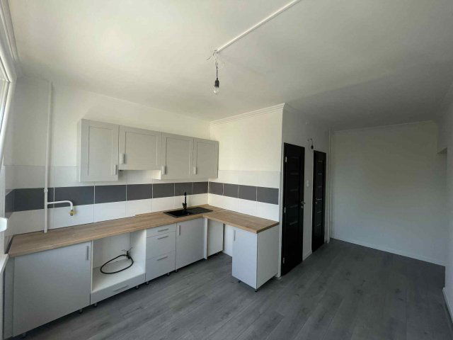 Eladó panellakás, Miskolcon, Középszer utcában 32.99 M Ft