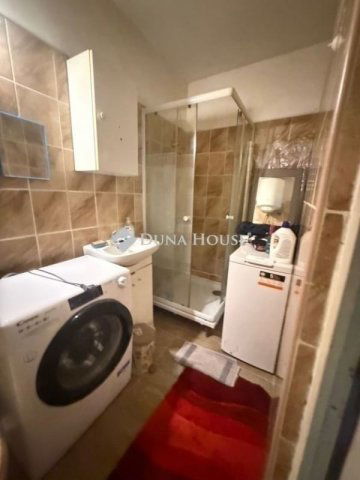 Eladó családi ház, Budapesten, IV. kerületben 38 M Ft, 2 szobás