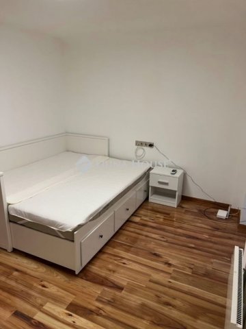 Eladó téglalakás, Budapesten, VI. kerületben 89.9 M Ft, 3 szobás