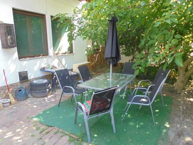 Eladó családi ház, Debrecenben 27 M Ft, 1 szobás
