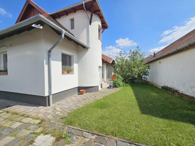 Eladó családi ház, Érden 189.9 M Ft, 6 szobás