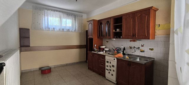 Eladó családi ház, Kecelen 38 M Ft, 5 szobás