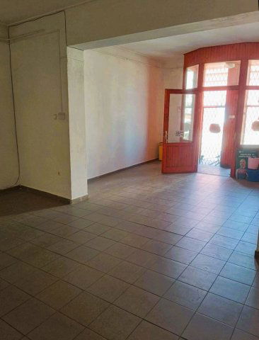 Kiadó üzlethelyiség, Szolnokon 190 E Ft / hó, 3 szobás