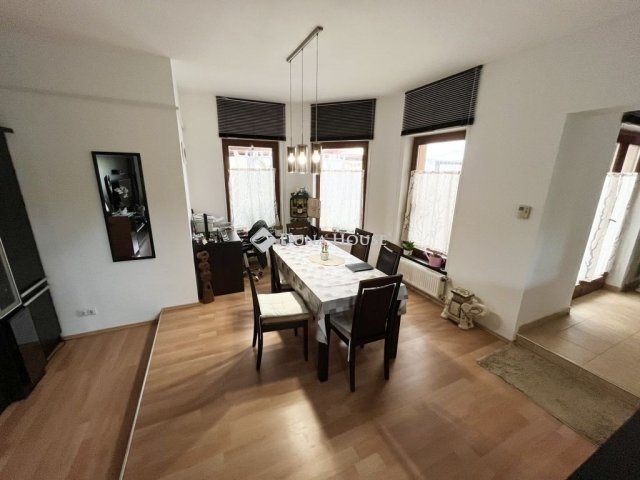 Eladó családi ház, Kőszárhegyen 139.9 M Ft, 4 szobás