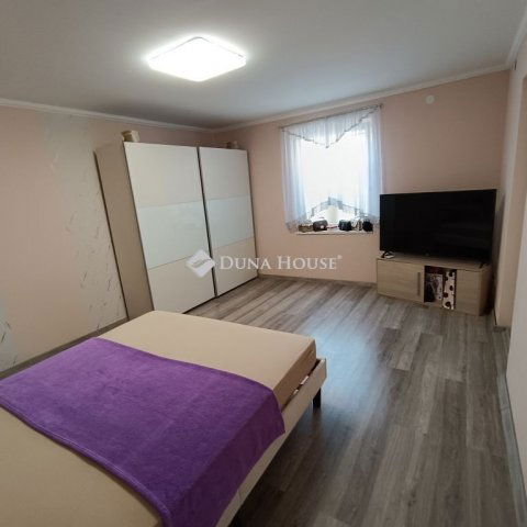 Eladó családi ház, Kecskeméten 32 M Ft, 2 szobás
