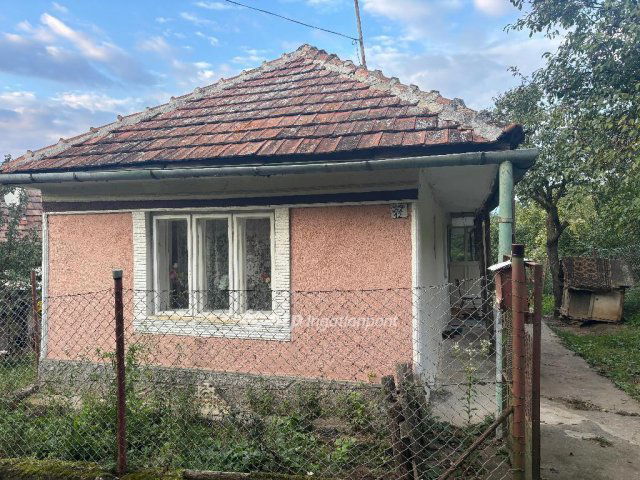 Eladó családi ház, Göncön 5 M Ft, 2 szobás