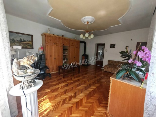 Eladó családi ház, Szatymazon 52.9 M Ft, 6 szobás