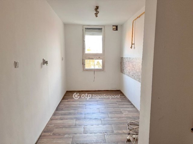 Eladó téglalakás, Szombathelyen 53 M Ft, 2 szobás