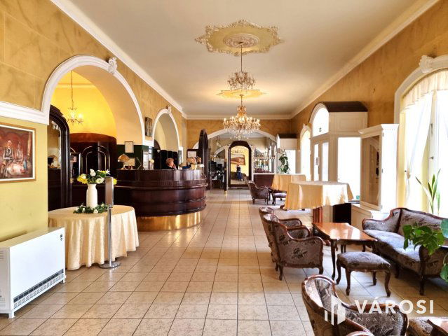 Eladó hotel, Békéscsabán 890 M Ft, 41 szobás