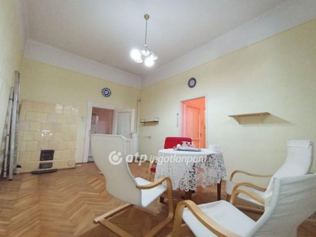 Eladó téglalakás, Gyöngyösön 28.5 M Ft, 1+1 szobás