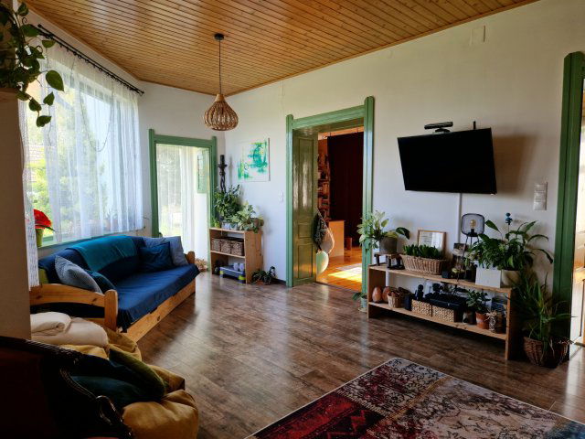 Eladó családi ház, Ádándon 98 M Ft, 3 szobás