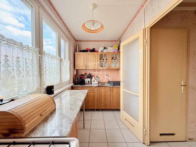 Eladó panellakás, Budapesten, III. kerületben 74.9 M Ft, 3 szobás