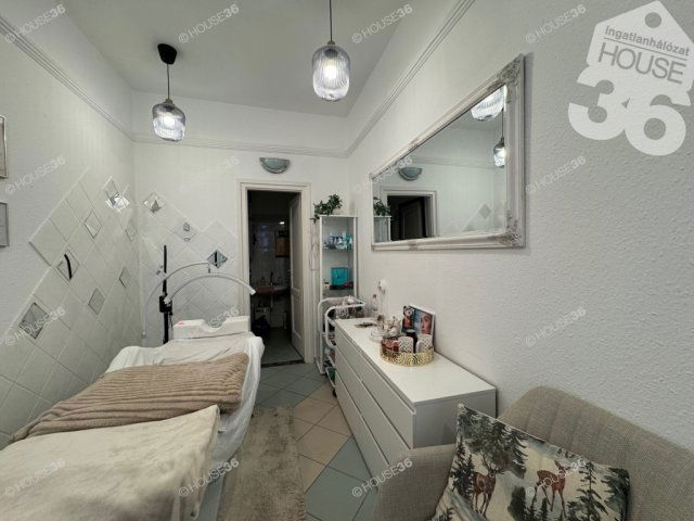 Kiadó üzlethelyiség, Kecskeméten 90 E Ft / hó, 1 szobás