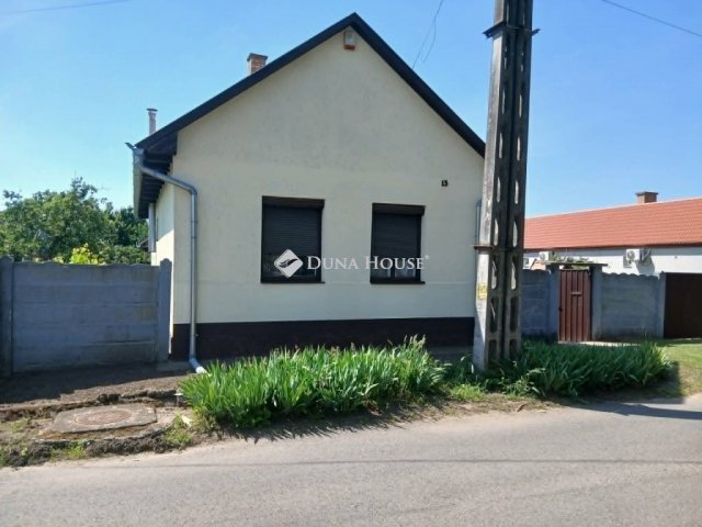 Eladó családi ház, Hajdúhadházon, Festő utcában 39.9 M Ft