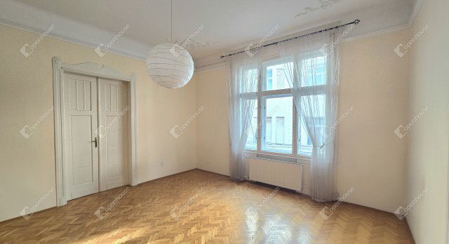 Eladó téglalakás, Budapesten, VI. kerületben 149.9 M Ft