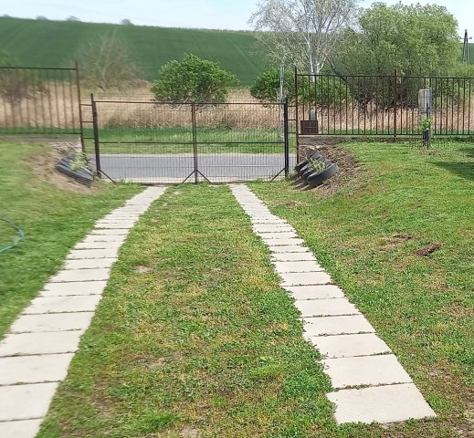 Eladó családi ház, Baracson 29 M Ft, 2 szobás