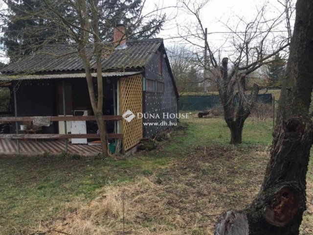 Eladó nyaraló, Pócsmegyeren 23.5 M Ft, 2 szobás