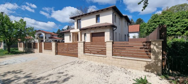 Eladó családi ház, Érden 209 M Ft, 5 szobás