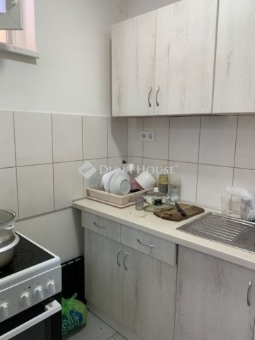 Eladó családi ház, Vecsésen 299.9 M Ft, 1 szobás