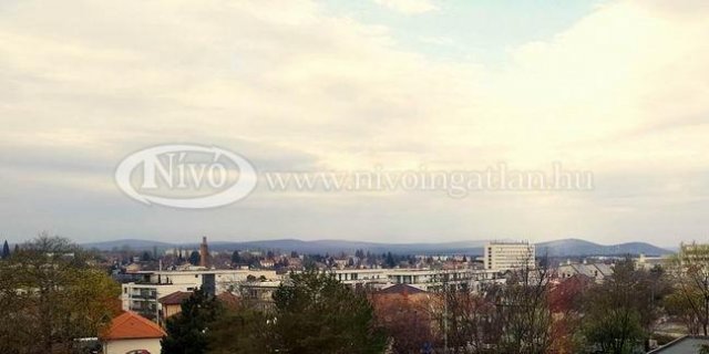 Kiadó üzlethelyiség, Veszprémben 130 E Ft / hó, 1 szobás