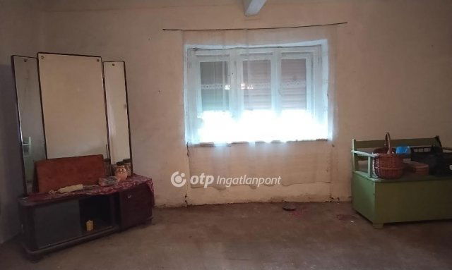 Eladó családi ház, Hajdúszováton 7.5 M Ft, 2+1 szobás