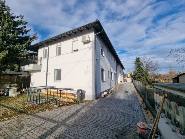 Eladó téglalakás, Érden 99 M Ft, 4 szobás