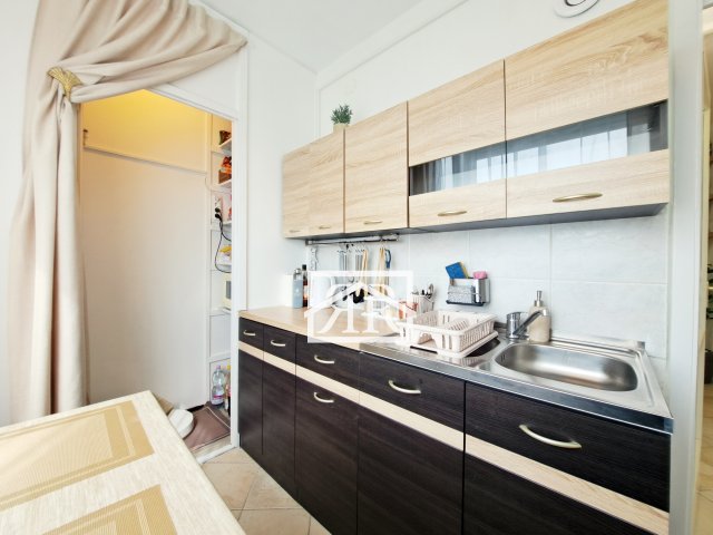 Eladó panellakás, Szegeden, Nyitra utcában 59 M Ft, 3 szobás