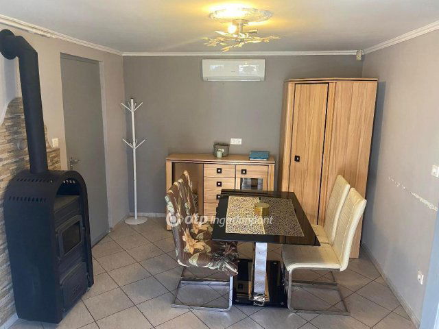 Eladó családi ház, Abonyban 32 M Ft, 1 szobás
