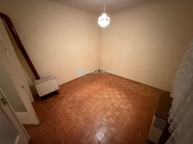 Eladó családi ház, Izsákon 29.9 M Ft, 3 szobás