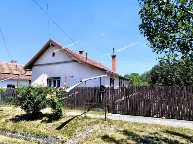 Eladó családi ház, Nagykörűn, Deák Ferenc úton 23.5 M Ft