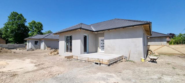 Eladó családi ház, Bicskén 89 M Ft, 4 szobás