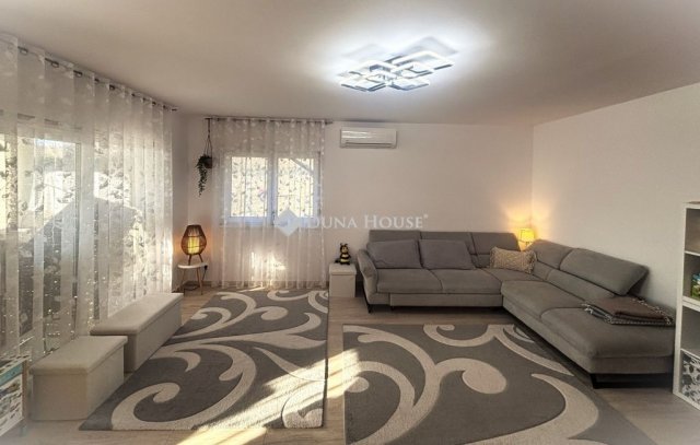 Eladó családi ház, Piliscsabán 155 M Ft, 5 szobás