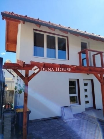 Eladó családi ház, Budapesten, XVI. kerületben 124.99 M Ft