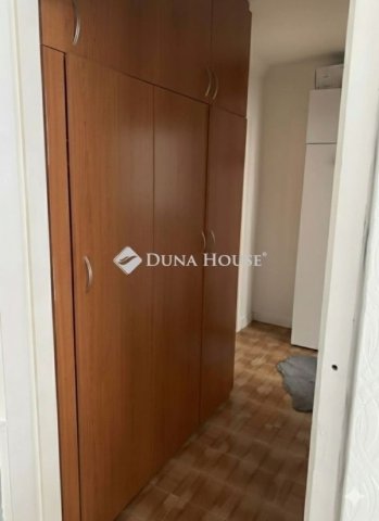 Eladó panellakás, Budapesten, III. kerületben 74 M Ft, 3 szobás