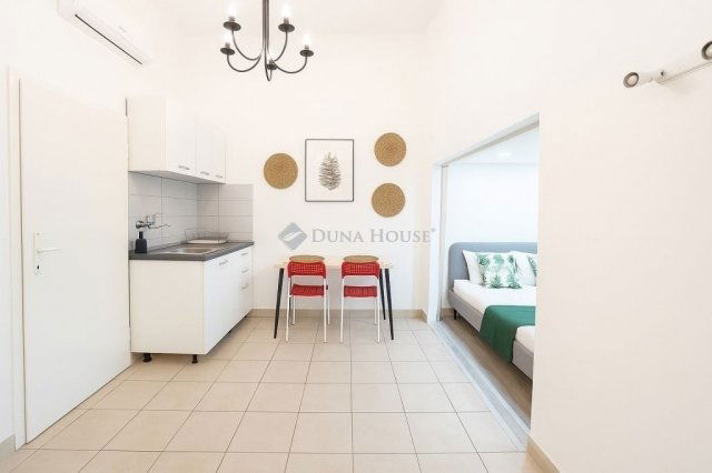 Eladó téglalakás, Budapesten, IX. kerületben 46.8 M Ft, 1 szobás