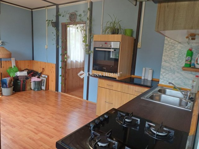 Eladó családi ház, Gesztelyben, Attila utcában 26.9 M Ft