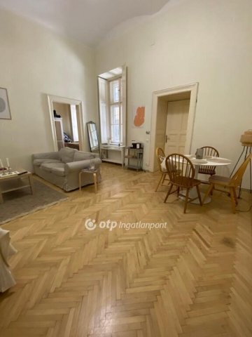 Eladó téglalakás, Budapesten, V. kerületben 99 M Ft, 2 szobás