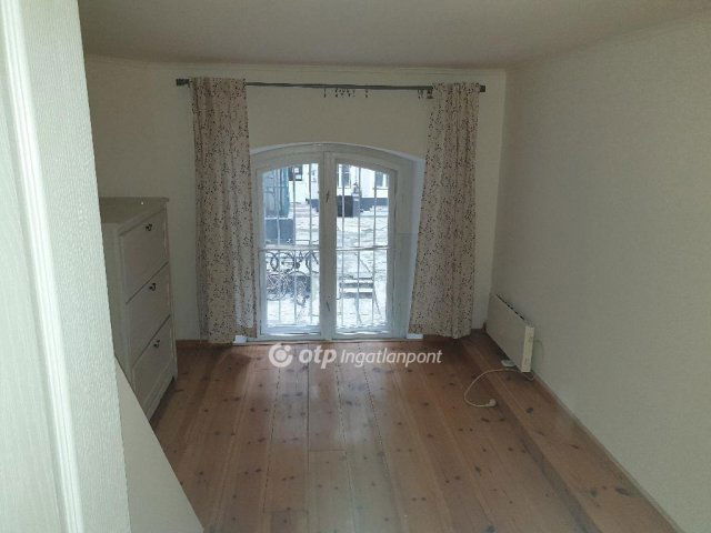 Eladó téglalakás, Budapesten, VIII. kerületben 69.9 M Ft