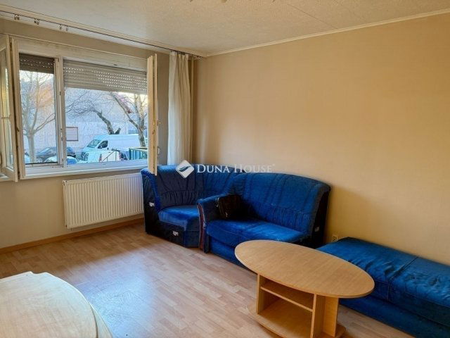 Eladó panellakás, Budapesten, XV. kerületben 50.5 M Ft, 2 szobás