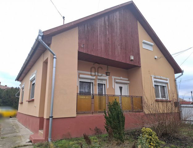 Eladó családi ház, Tápiószentmártonon 64 M Ft, 3 szobás