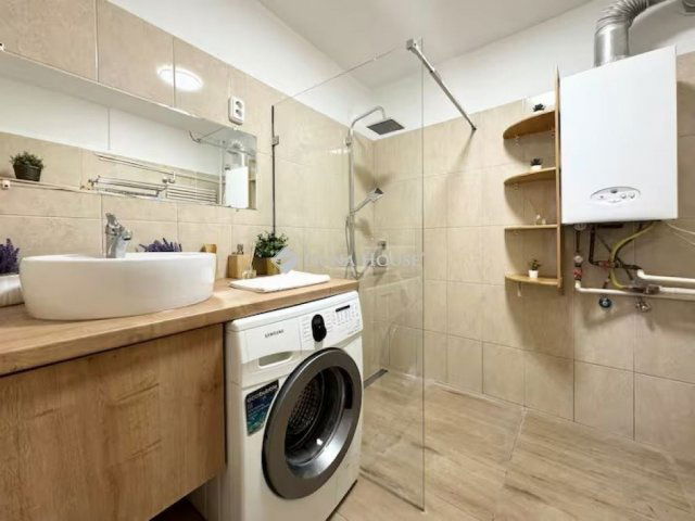 Eladó téglalakás, Budapesten, VI. kerületben 102.9 M Ft