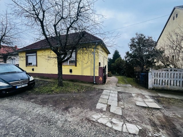 Eladó családi ház, Barcson 35.99 M Ft, 2 szobás