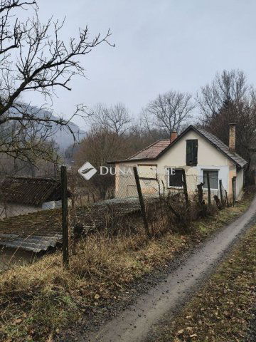 Eladó családi ház, Márianosztrán 36.9 M Ft, 3 szobás