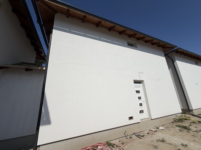 Eladó sorház, Vácon 97.5 M Ft, 4 szobás / költözzbe.hu